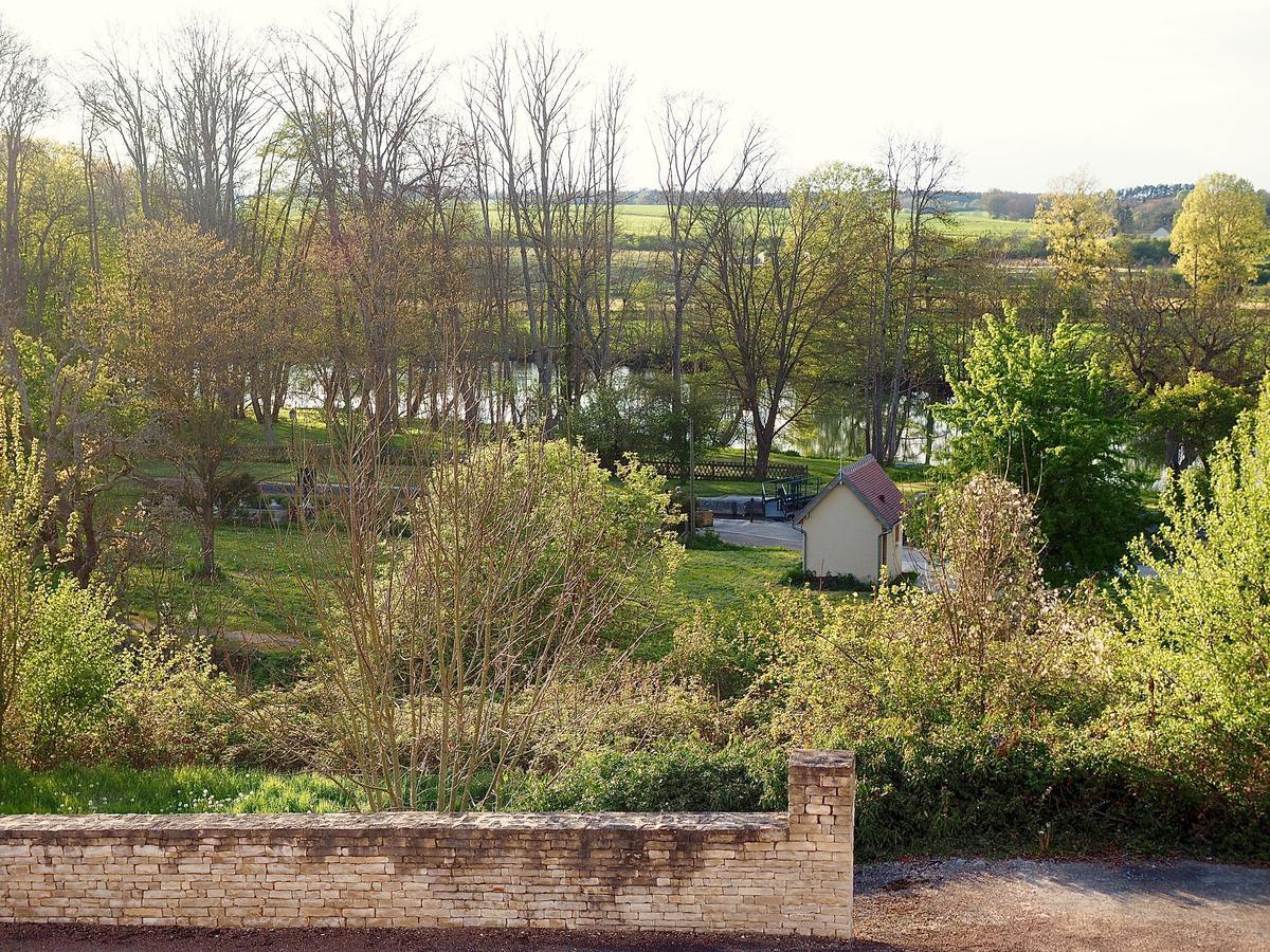 Chambres D'Hotes Les Coutas Mailly-la-Ville Екстер'єр фото