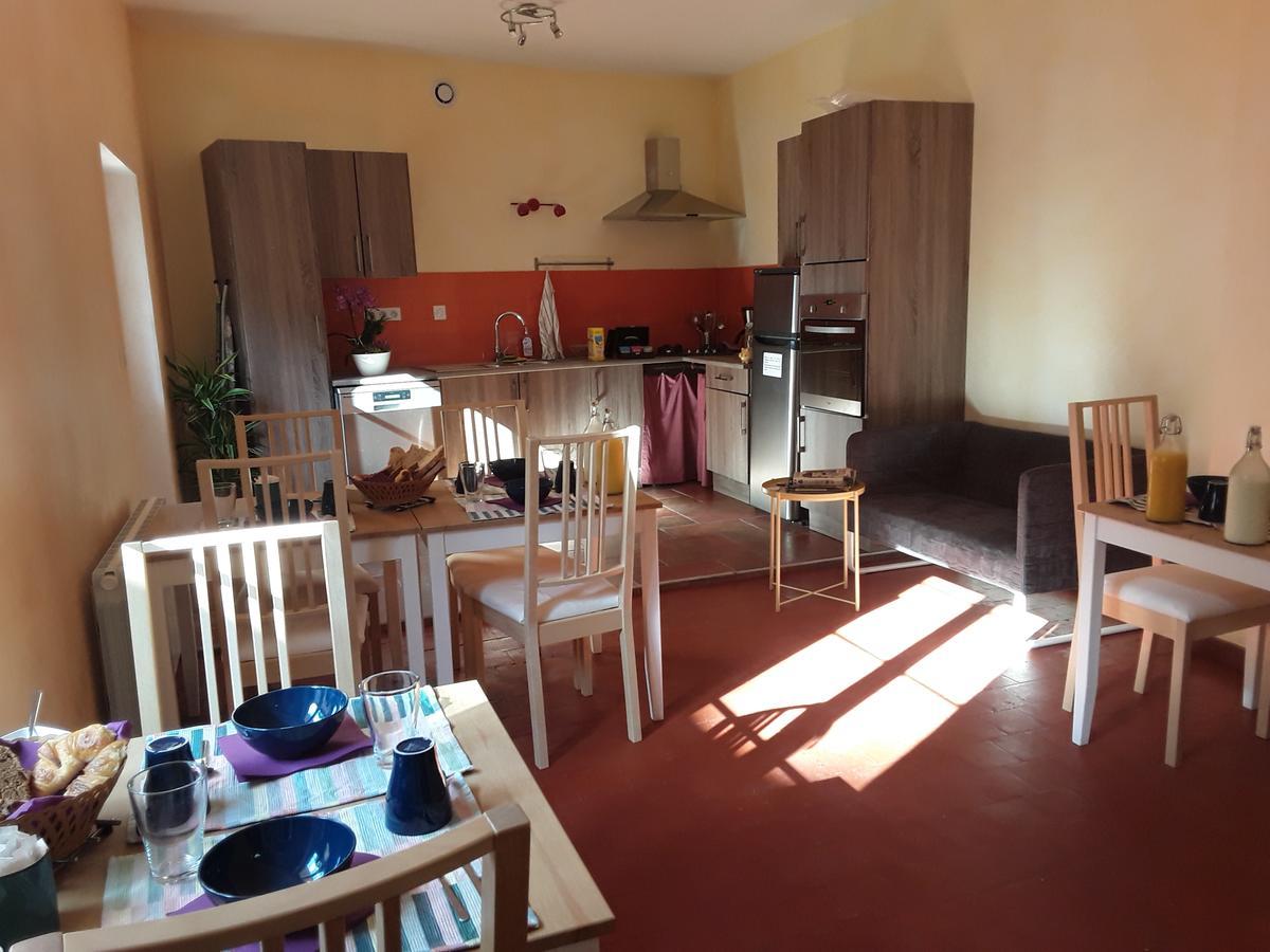 Chambres D'Hotes Les Coutas Mailly-la-Ville Екстер'єр фото